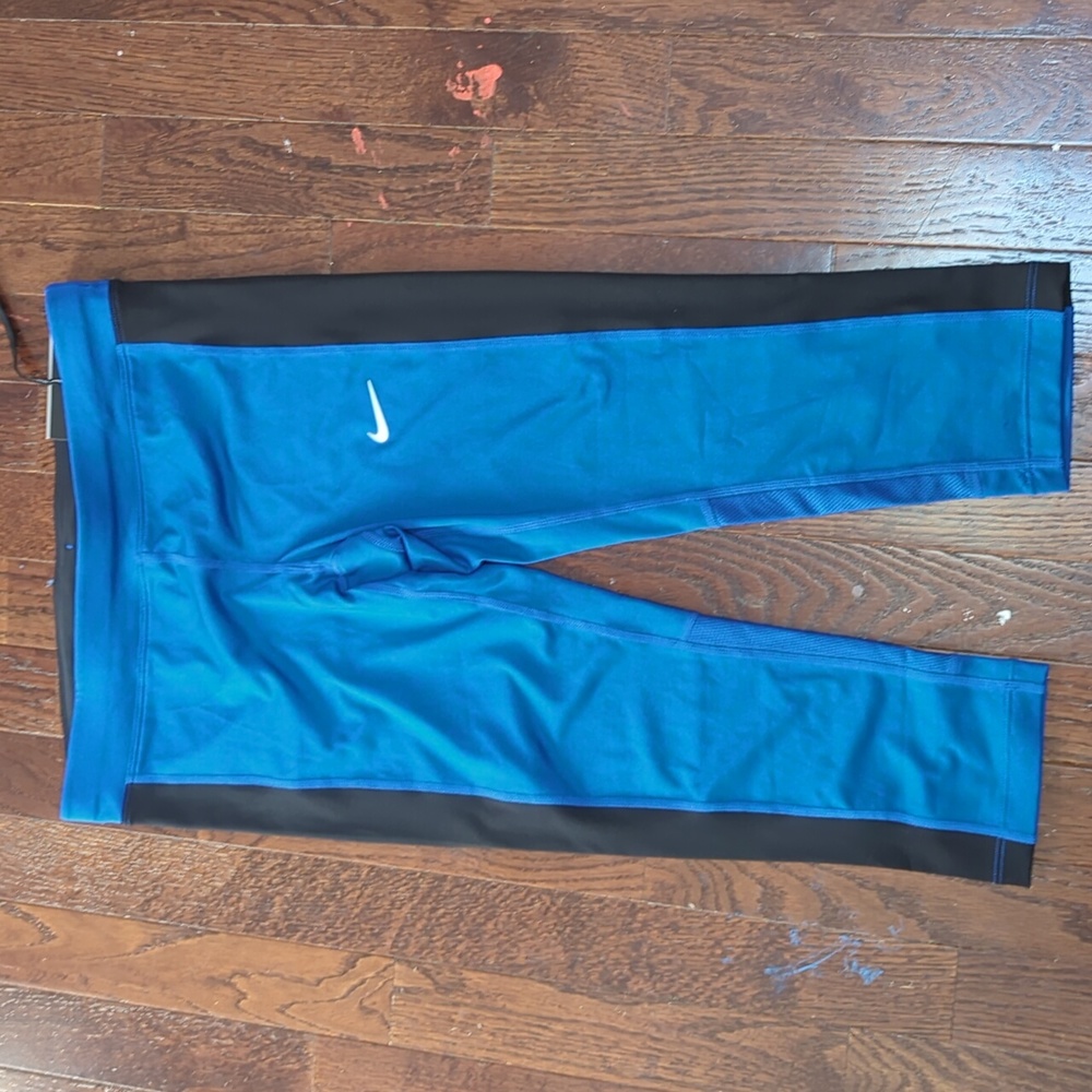 Nike Capri length tight fit